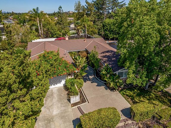 4th image of 6579 Northridge Dr