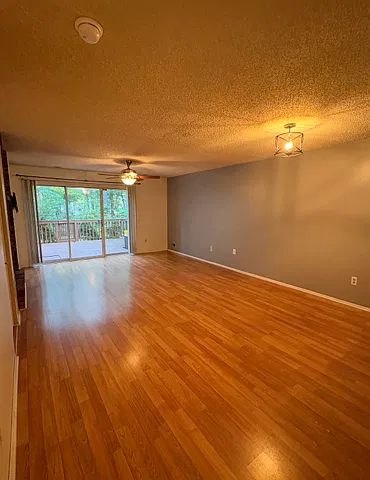 2 bed, 2.5 bath, 1200 sqft, $2,150 — Photo 4
