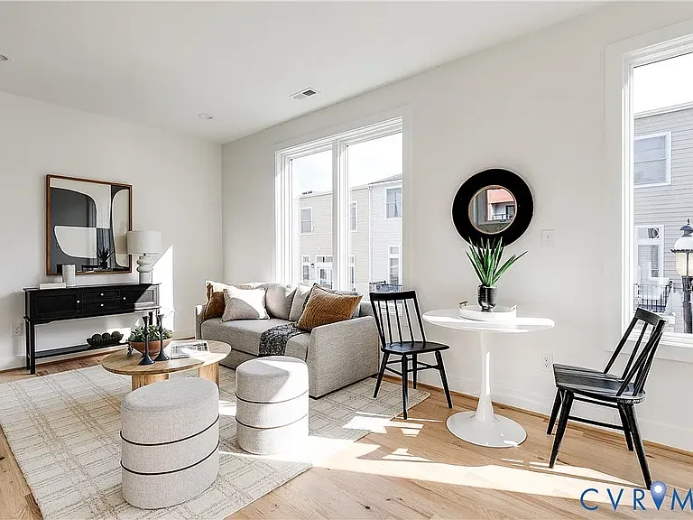 220 N 20th St #1 — Photo 15