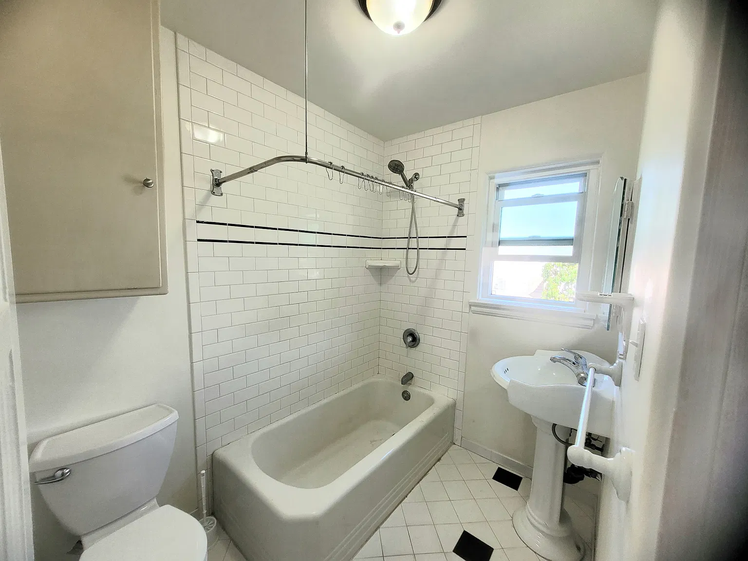 1 bed, 550 sqft, $2,790 — Photo 4
