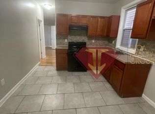 386 Badger Ave #1N, Newark, NJ 07112