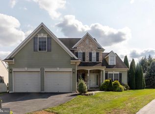 418 Little Pond Ln, Lebanon, PA 17042