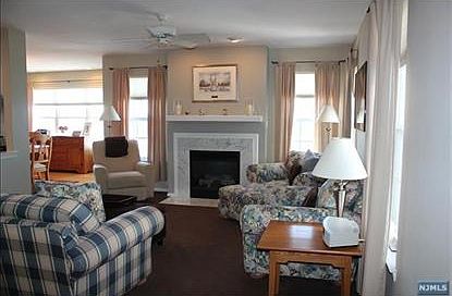 3rd image of 81 Lakeview Ct #8-1