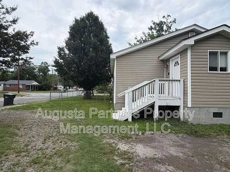 717 Eve St — Photo 19