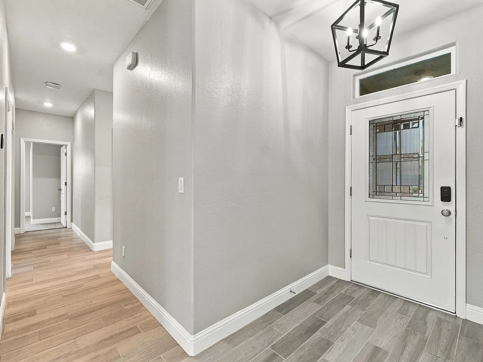 4 bed, 1725 sqft, $2,800 — Photo 3