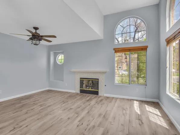 215 Winnsboro St, Henderson, NV 89074