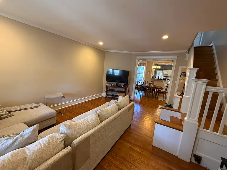 3368 Vaux St — Photo 3