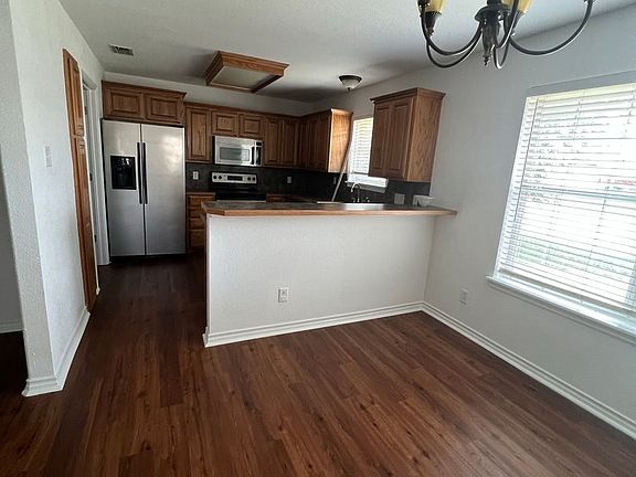 4th image of 4701 Many Waters Dr