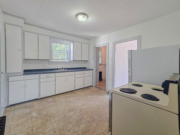 5th image of 126 Harrison St #4