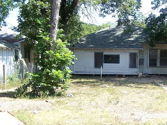 3rd image of 2908 W Gerald Ave