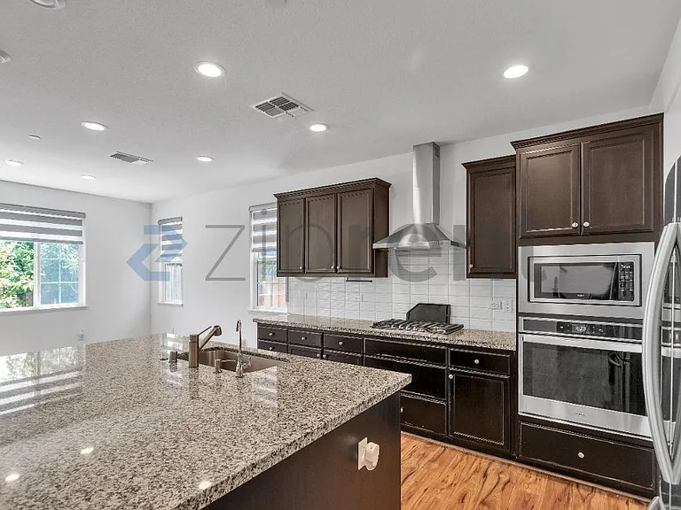 1483 S Barker St — Photo 12