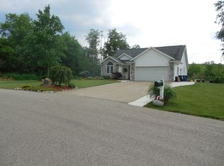 1008 Hidden Ponds Dr, Martin, MI 49070