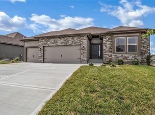 9306 N Ditzler Ave, Kansas City, MO 64157