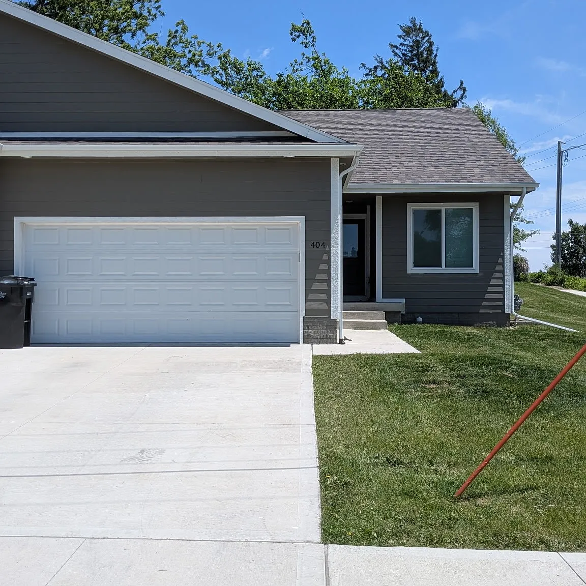 4 bed, 2284 sqft, $2,150 — Photo 1