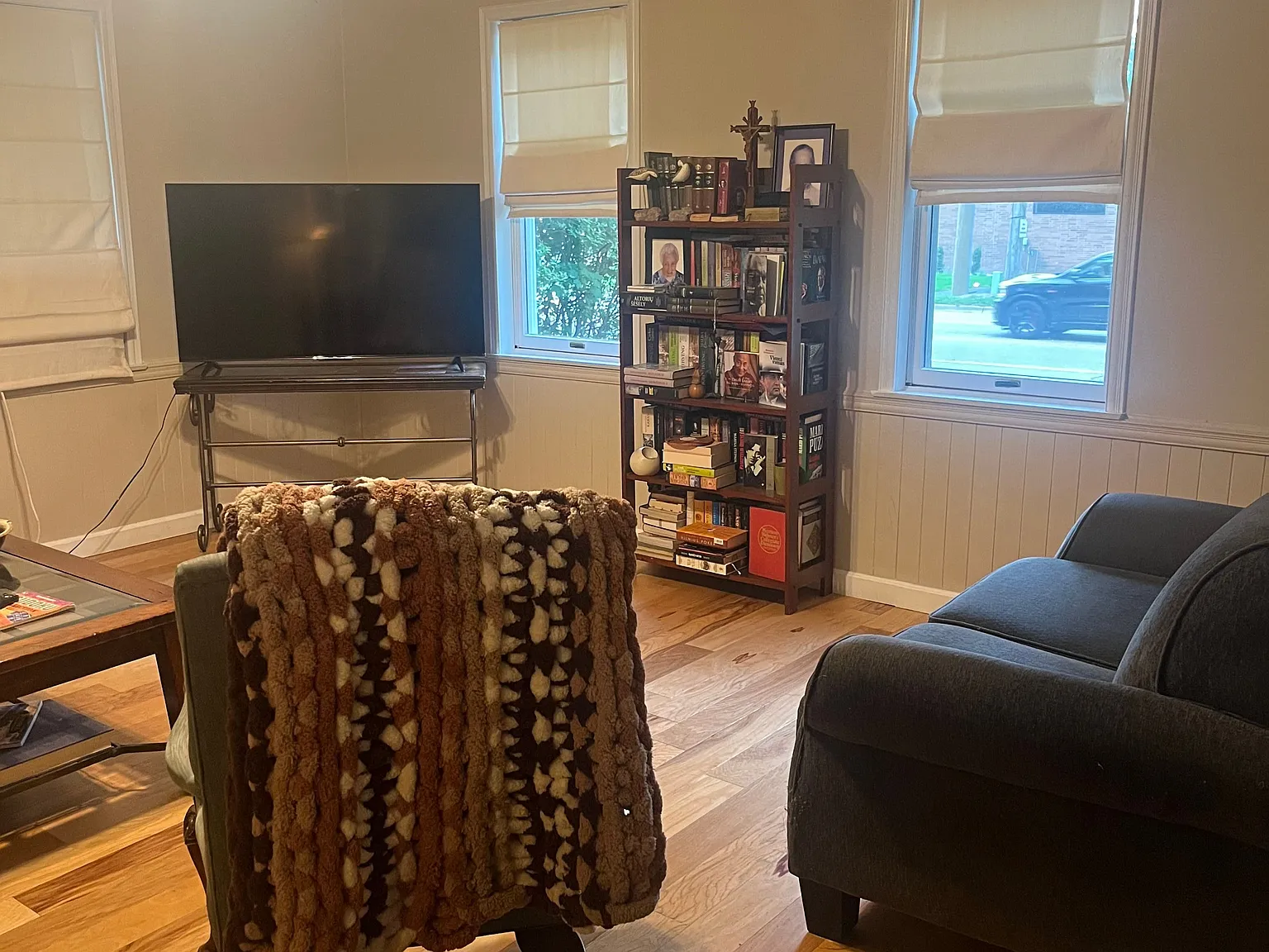 3 bed, 1.0 bath, 1730 sqft, $1,850 — Photo 4