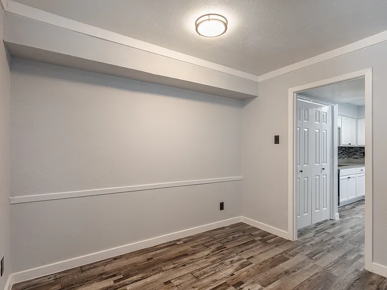 Large dining area to galley kitchen