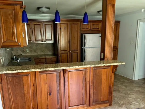 1290 Park Blvd APT 221, Baton Rouge, LA 70806