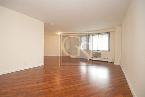 2nd image of 11 Queens Walk
