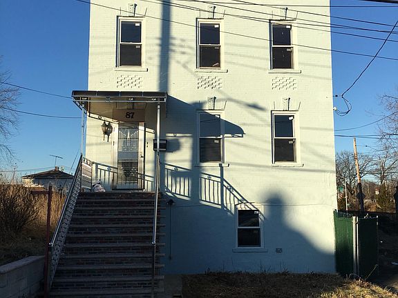3rd image of 87 Sumner Ave #1FL