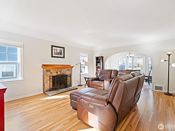 4th image of 2824 Garfield Street