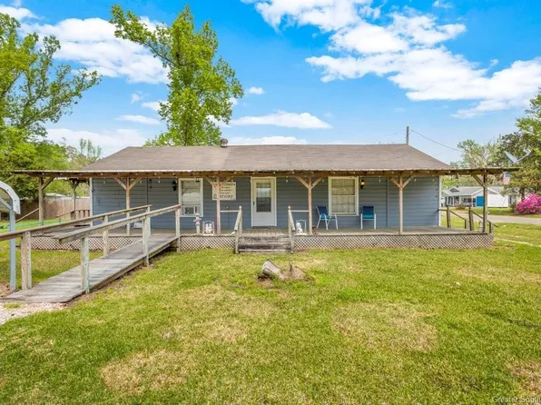 811 N Division St, Dequincy, LA 70633