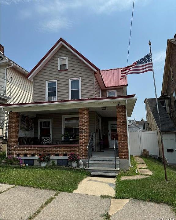 2nd image of 379 S 3rd St