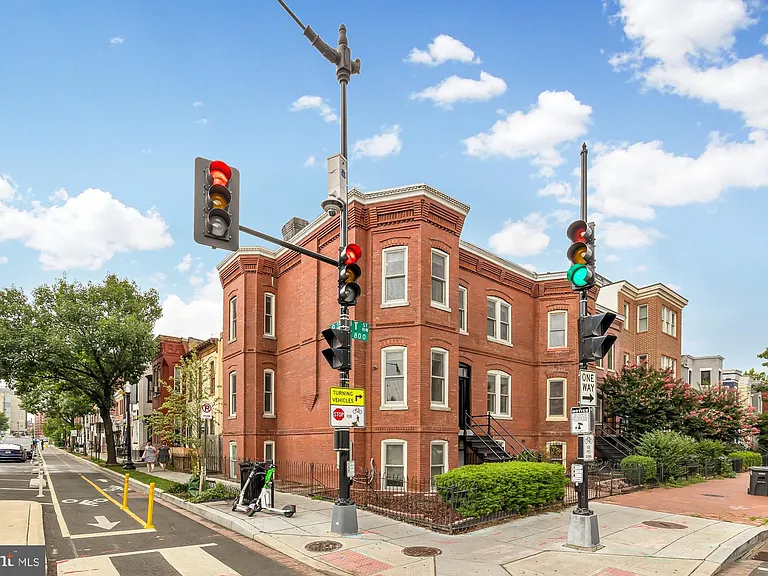 817 T St NW #B — Photo 16