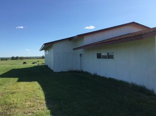 5590 NE Ridgeway Dr, Hamilton, MO 64644