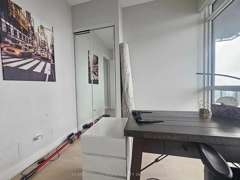 7 Grenville St #6011 — Photo 5