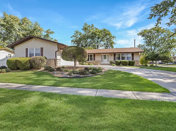 6066 Forestview Dr, Oak Forest, IL 60452