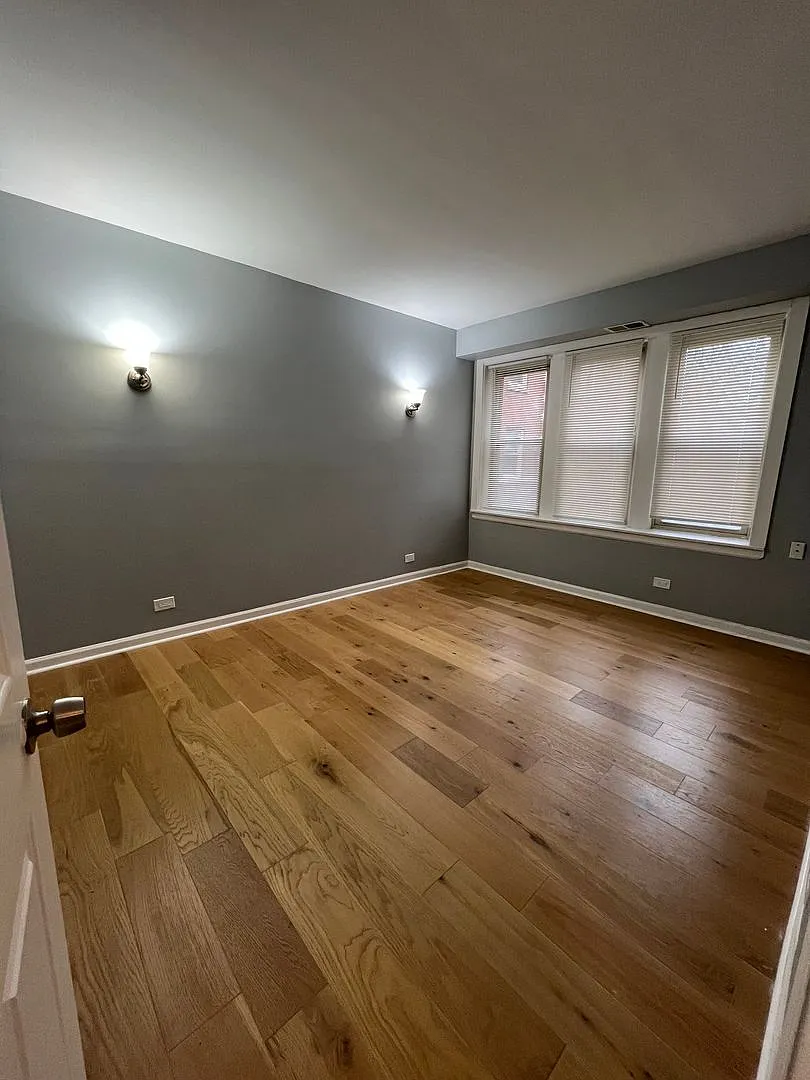 East End — Photo 1