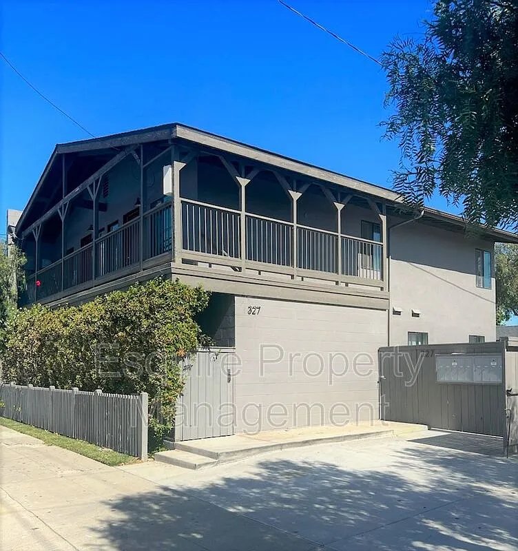 1 bed, 1.0 bath, 613 sqft, $1,950 — Photo 1