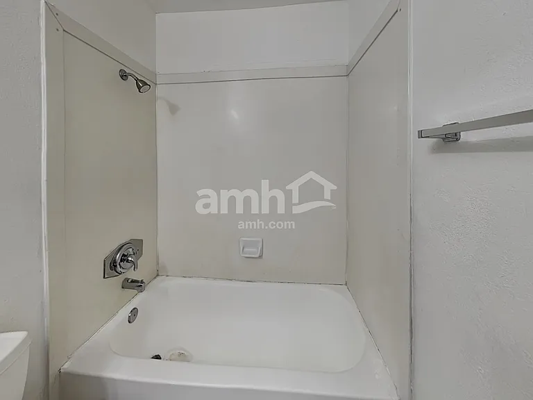 385 W Pommell Dr — Photo 9
