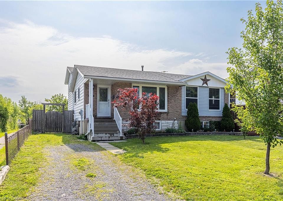 1st image of 31 Canterbury Dr