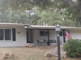 819 Stone Post Rd, Fallbrook, CA 92028