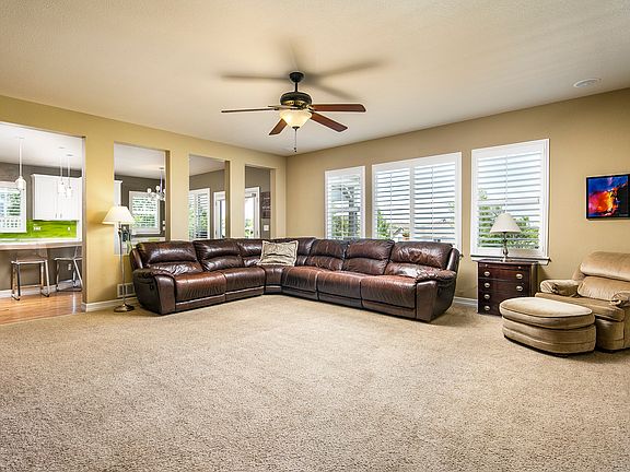3rd image of 2870 Eagle Cir