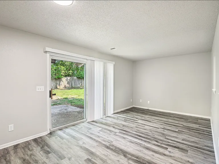 Grand Vue Townhomes — Photo 22