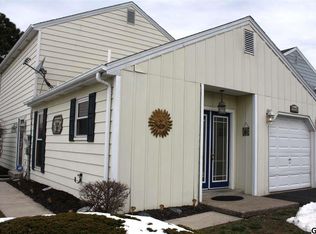 2221 Concord Cir, Harrisburg, PA 17110