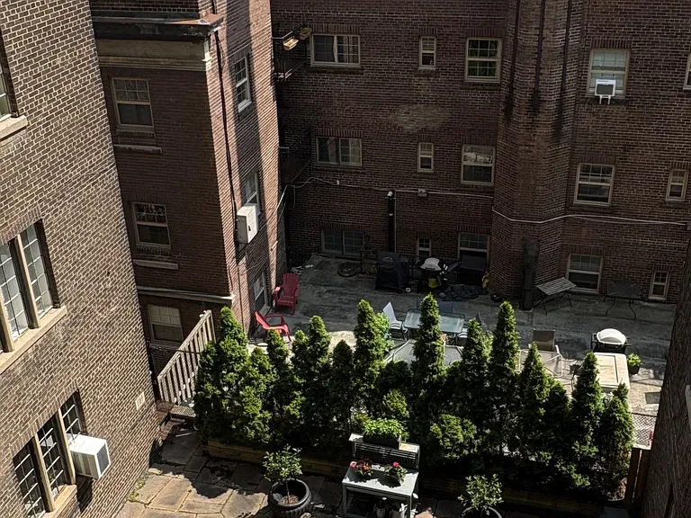 1 Clarendon Ave #405 — Photo 14