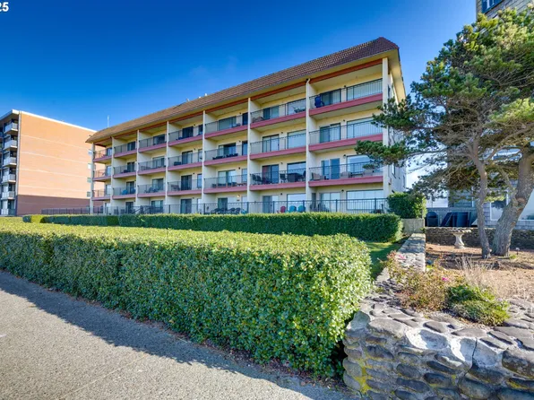561 S Prom Unit 107, Seaside, OR 97138
