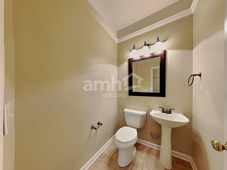 3907 Gisbourne Dr — Photo 10