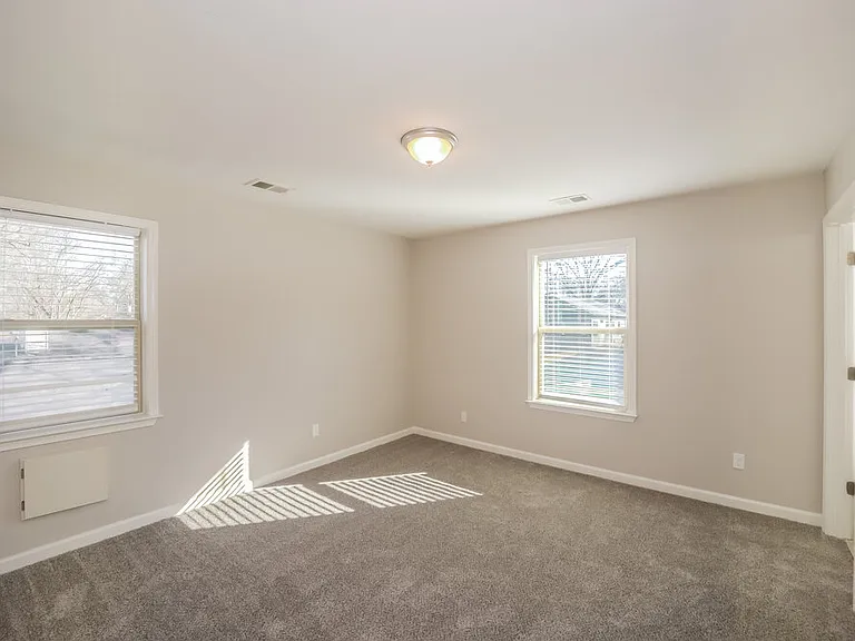1863 Phillips Ave — Photo 12