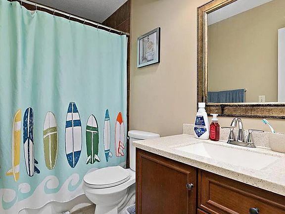 4th image of 6910 NW Chapel Woods Ln