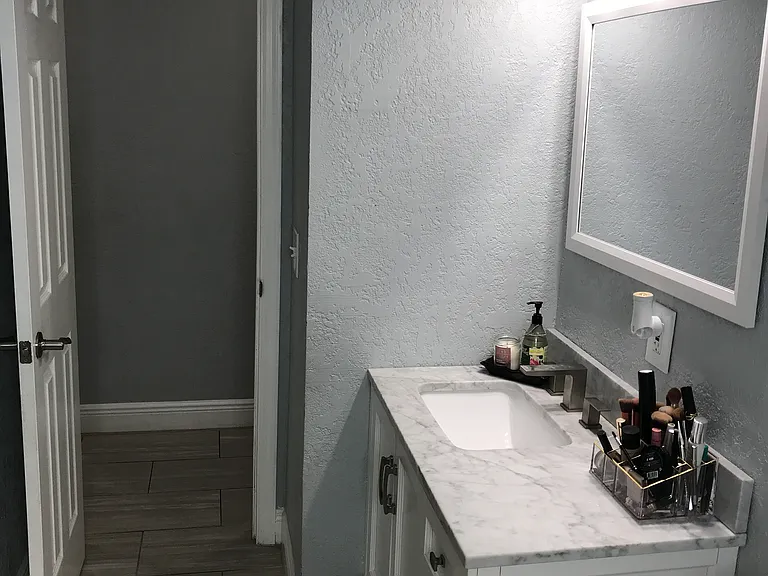 8728 Thornwood Ln — Photo 11