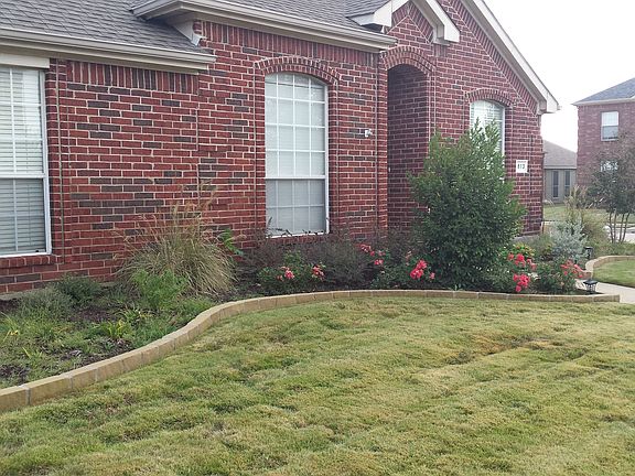 3rd image of 813 Cobblestone Dr