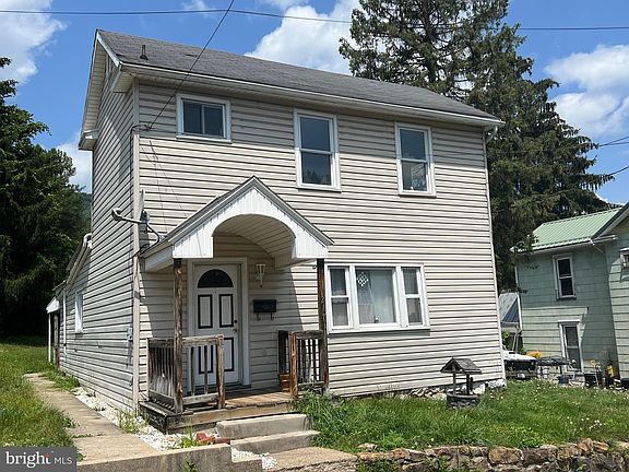 2nd image of 217 Vine St