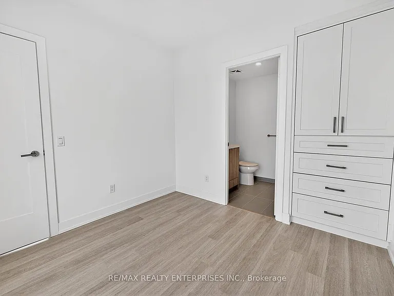 60 Central Park Dr #2404 — Photo 16