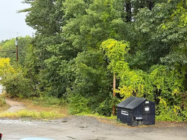 327 Main Street, Sandown, NH 03873
