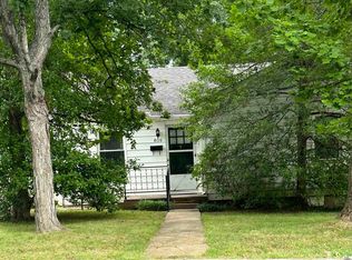 816 S 1st St, Mayfield, KY 42066