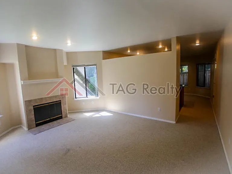 9009 Avondale Rd NE #E109 — Photo 11